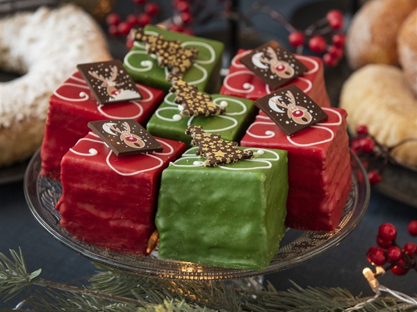 Kerst Petit Fours rood